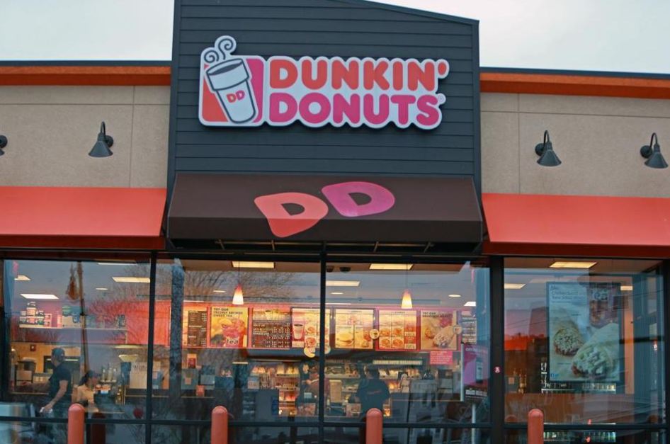 dunkin donuts store wallpaper