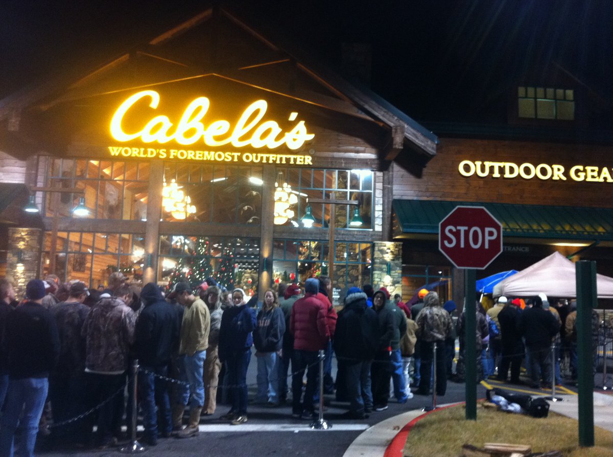 Cabela's ChristmasHours 